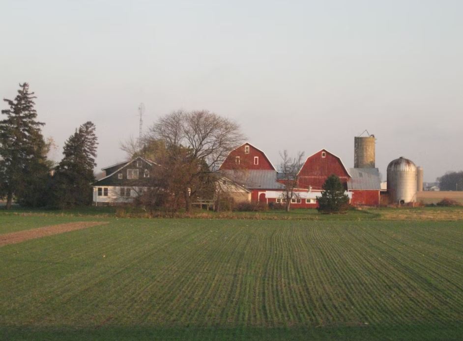 A typical rural farmhouse where a trapper might ask for permission